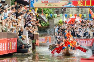 阿泰斯特发推：中国新年快乐！